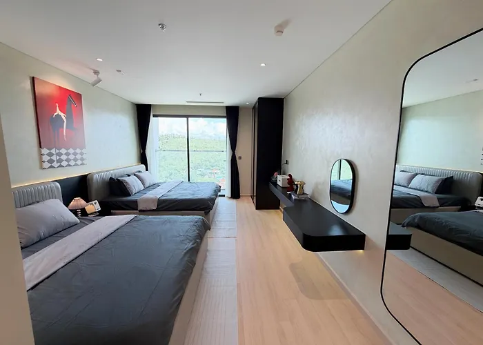The - Sun World Apartment *
